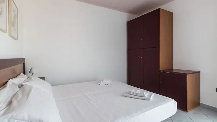Apart Daire, 1 Yatak Odası, Küçük Mutfak, Kısmi Deniz Manzaralı