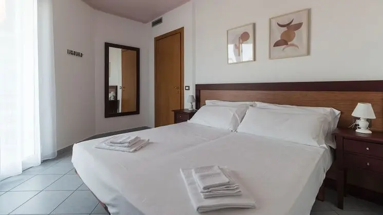 Apart Daire, 1 Yatak Odası, Küçük Mutfak, Kısmi Deniz Manzaralı