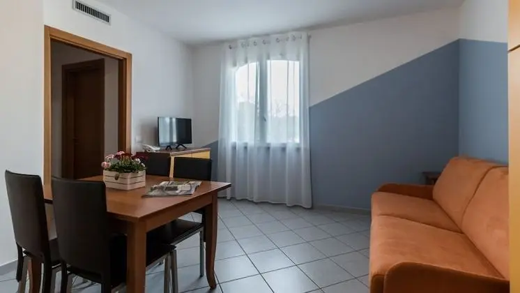 Apart Daire, 1 Yatak Odası, Küçük Mutfak, Kısmi Deniz Manzaralı