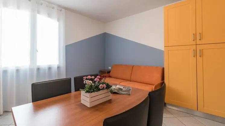Apart Daire, 1 Yatak Odası, Küçük Mutfak, Kısmi Deniz Manzaralı