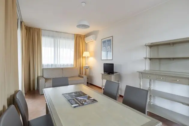 Apart Daire, 2 Yatak Odası, Göl Manzaralı