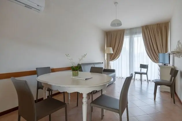 Apart Daire, 2 Yatak Odası, Göl Manzaralı
