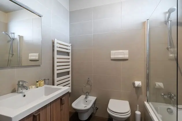Apart Daire, 2 Yatak Odası, Göl Manzaralı