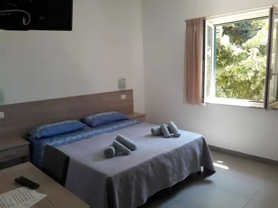 Tek Büyük veya İki Ayrı Yataklı Oda