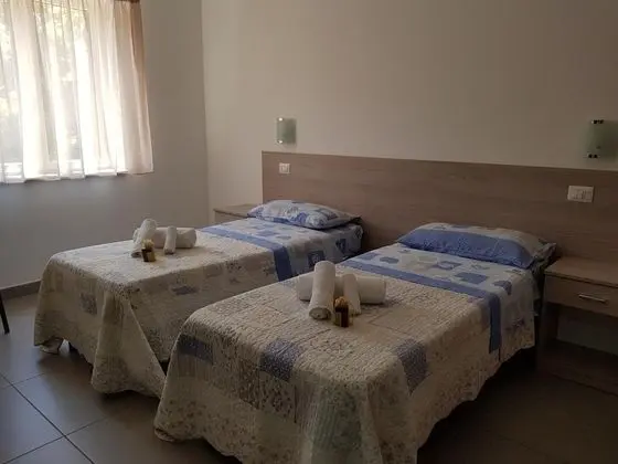 Tek Büyük veya İki Ayrı Yataklı Oda