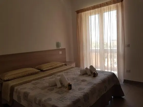 Tek Büyük veya İki Ayrı Yataklı Oda