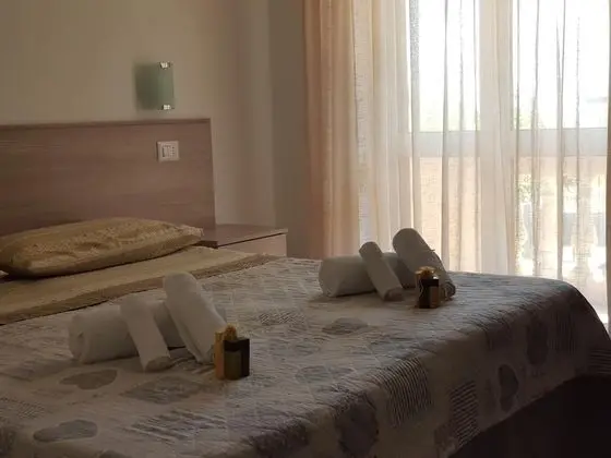 Tek Büyük veya İki Ayrı Yataklı Oda