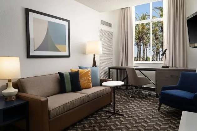 Suite, 2 Bedrooms, 2 Queen Beds & 2 Twin Beds