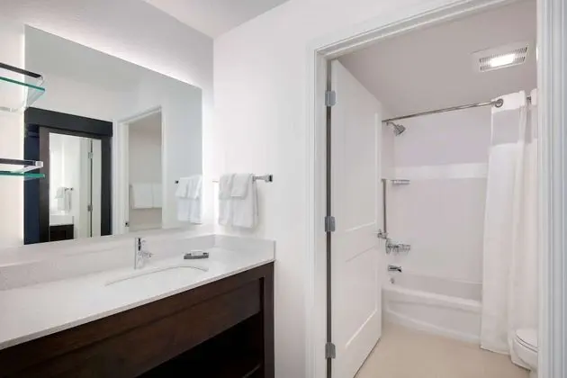Süit, 1 En Büyük (King) Boy Yatak ve Çekyat (One Bedroom)