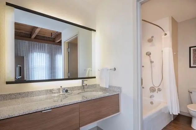 Stüdyo, 1 En Büyük (King) Boy Yatak ve Çekyat (Mobility Accessible, Tub)