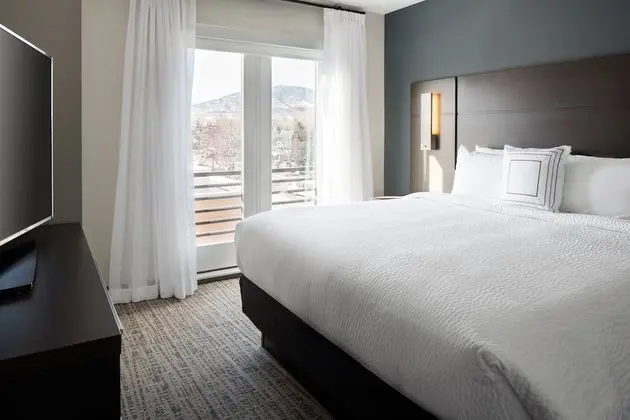 Stüdyo, 1 En Büyük (King) Boy Yatak ve Çekyat, Köşe