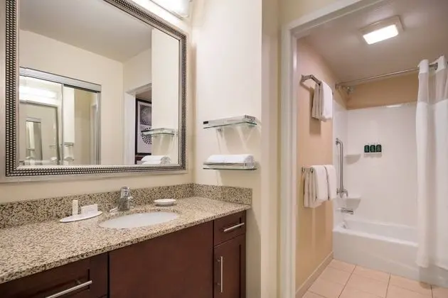 Stüdyo, 1 En Büyük (King) Boy Yatak ve Çekyat (Mobility/Hearing Accessible, Tub)