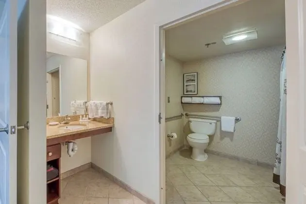 Süit, 1 Yatak Odası (Mobility/Hearing Accessible, Tub)
