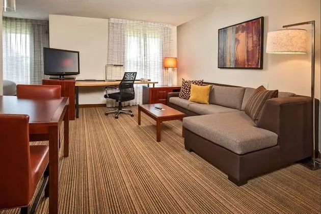 Süit, Birden Çok Yatak, Engellilere Uygun (Mobility Transfer Shower Two Bedrooms)