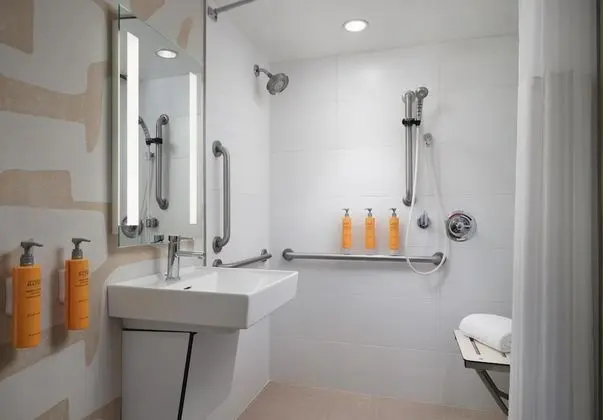 Engellilere uygun banyo