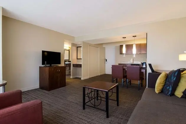 Süit, Birden Çok Yatak, Engellilere Uygun (Two Bedroom Mobility Tub)