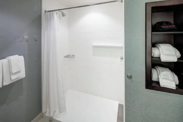 Stüdyo, 1 En Büyük (King) Boy Yatak ve Çekyat, Balkon