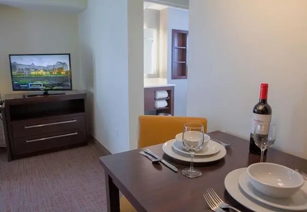 Süit, 1 En Büyük (King) Boy Yatak ve Çekyat