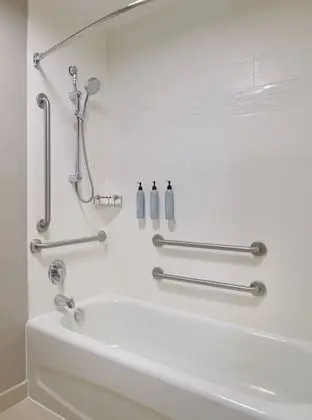 Süit, 1 Yatak Odası (Mobility/Hearing Accessible, Tub)