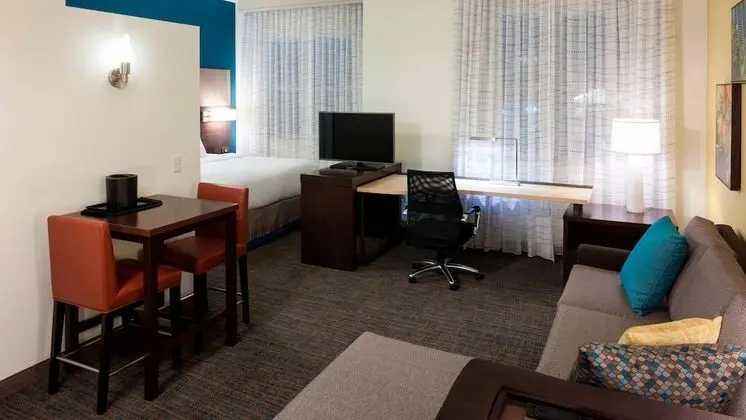 Stüdyo, 1 En Büyük (King) Boy Yatak ve Çekyat (Hearing Accessible)