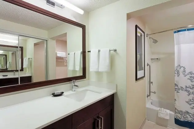 Süit, 2 Yatak Odası (Mobility Accessible, Tub)