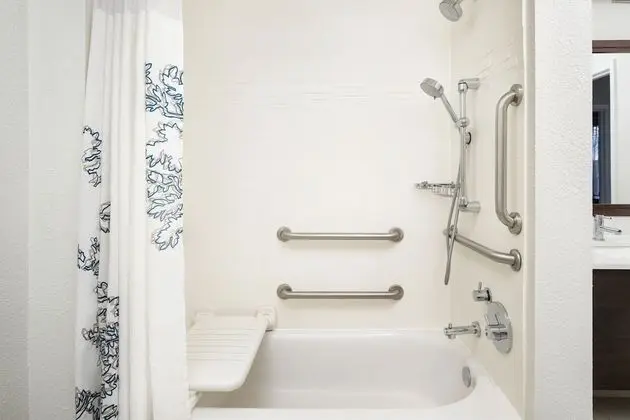 Süit, 2 Yatak Odası (Mobility Accessible, Tub)