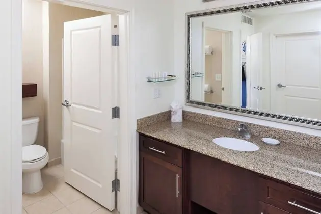 Süit, 1 Yatak Odası (Mobility/Hearing Accessible, Tub)