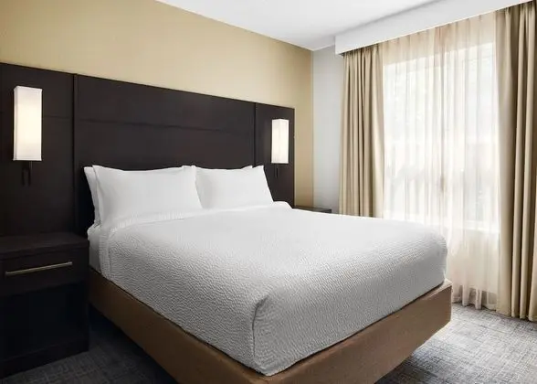 Süit, 1 Çift Kişilik Yatak, Manzarasız (Mobility Accessible, Roll-In Shower)