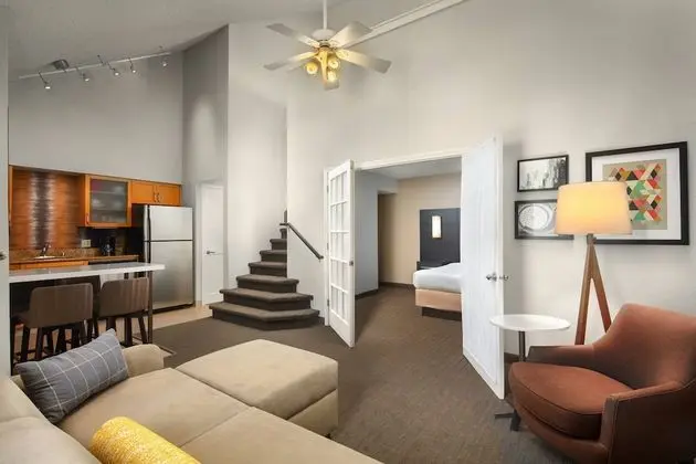 Çatı Katı Süiti (Penthouse), 1 Çift Kişilik Yatak
