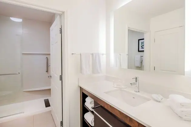 Stüdyo, 1 En Büyük (King) Boy Yatak ve Çekyat (Mobility/Hearing Accessible, Tub)
