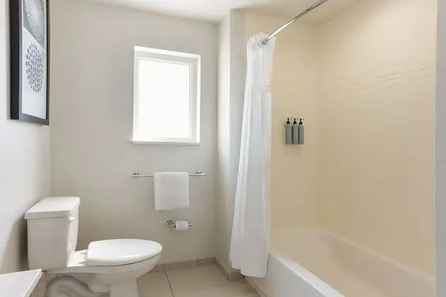 Süit, 1 En Büyük (King) Boy Yatak ve Çekyat, Köşe