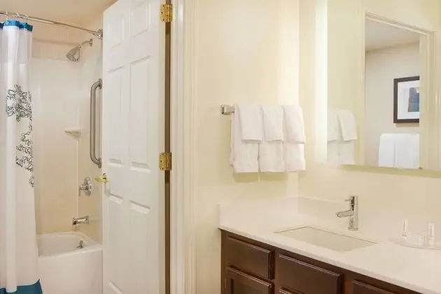 Süit, 2 Yatak Odası (Mobility Accessible, Roll-In Shower)