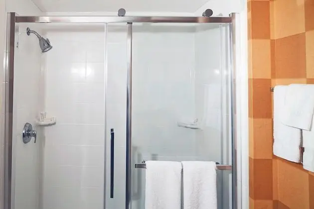 Süit, 2 Yatak Odası, Havuz Manzaralı