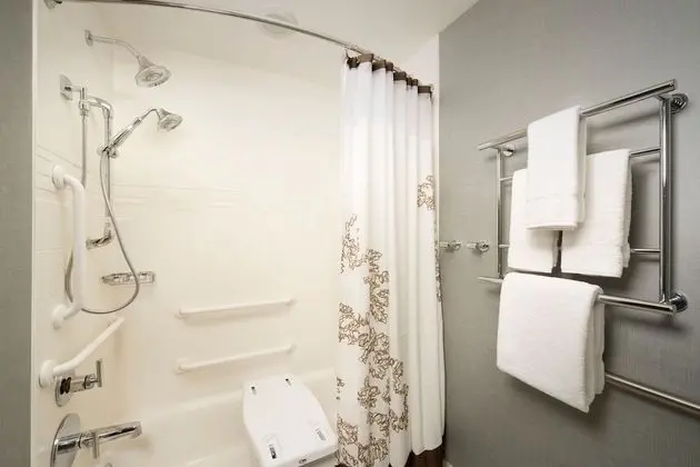 Stüdyo, 1 En Büyük (King) Boy Yatak ve Çekyat (Mobility Accessible, Tub)