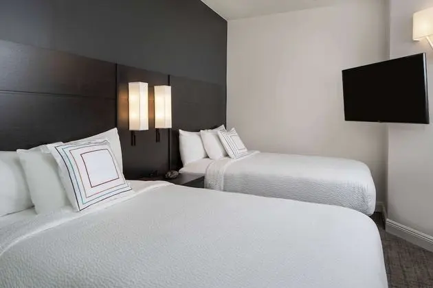 Süit, Birden Çok Yatak (One Bedroom)