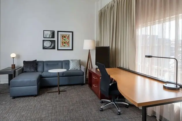 Süit, Birden Çok Yatak (One Bedroom)