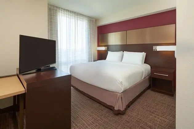 Stüdyo, 1 En Büyük (King) Boy Yatak ve Çekyat (Mobility Accessible, Roll-In Shower)