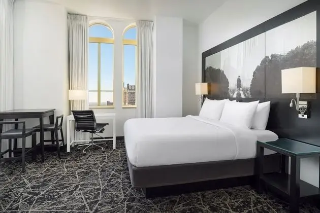 Çatı Katı Süiti (Penthouse), 1 En Büyük (King) Boy Yatak