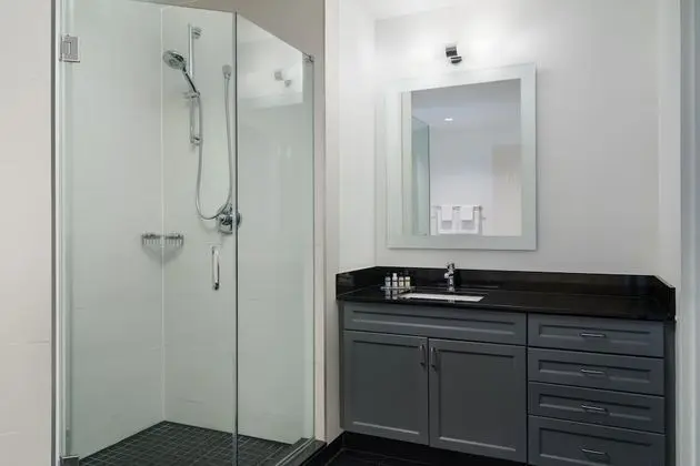 Çatı Katı Süiti (Penthouse), 1 En Büyük (King) Boy Yatak