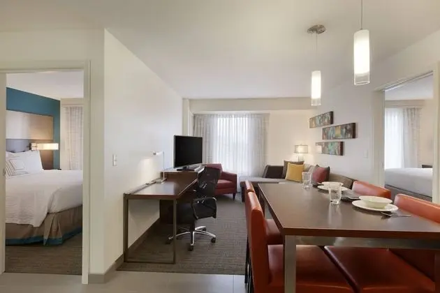 Süit, 1 Yatak Odası (Mobility Accessible, Tub)