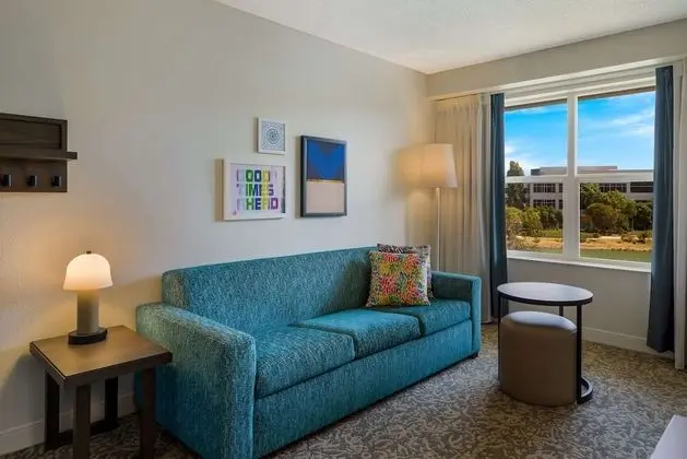 Süit, 1 Büyük (Queen) Boy Yatak ve Çekyat, Engellilere Uygun (Hearing One Bedroom Bay View)