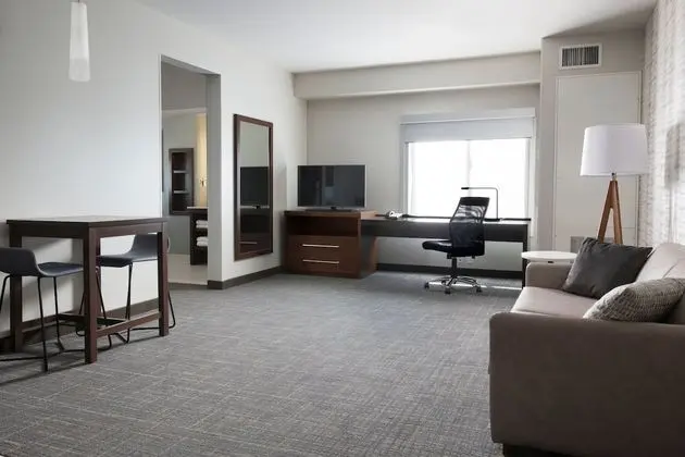 Süit, 1 Yatak Odası (Mobility Accessible, Tub)