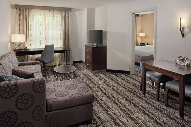Süit, 1 Yatak Odası (Mobility/Hearing Accessible, Tub)
