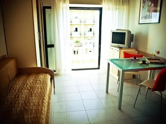 Apart Daire, 1 Yatak Odası (Beach services included)