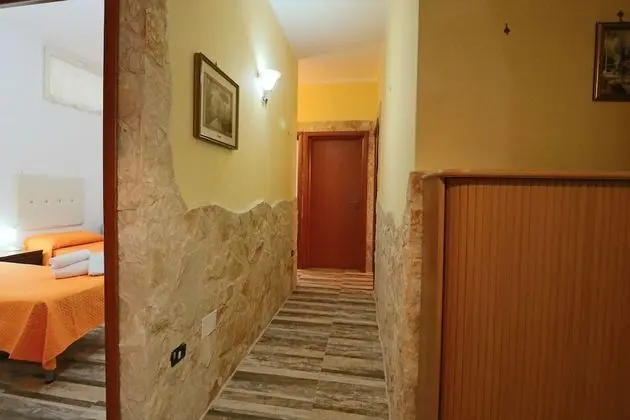 Ev, Birden Çok Yatak (Chitarra)