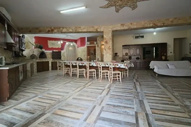 Ev, Birden Çok Yatak (Chitarra)