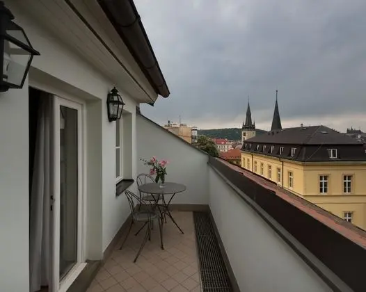 Castle View Suite