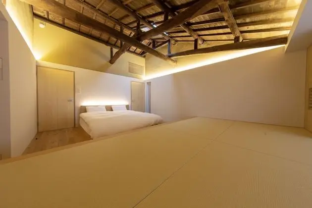 Ev (Private Vacation)
