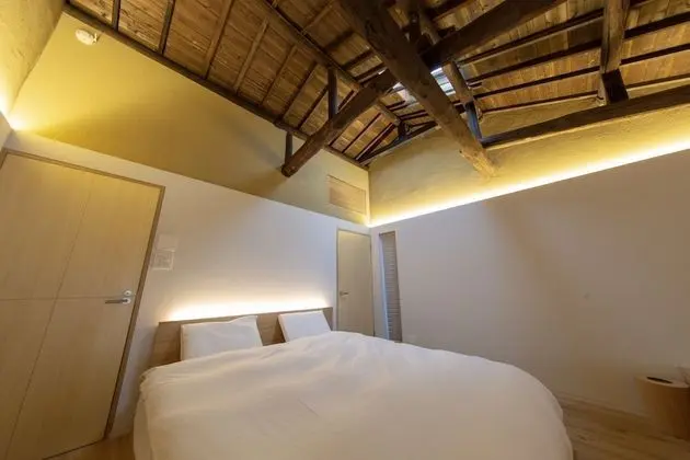 Ev (Private Vacation)