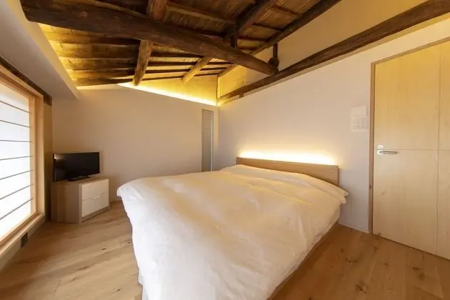 Ev (Private Vacation)